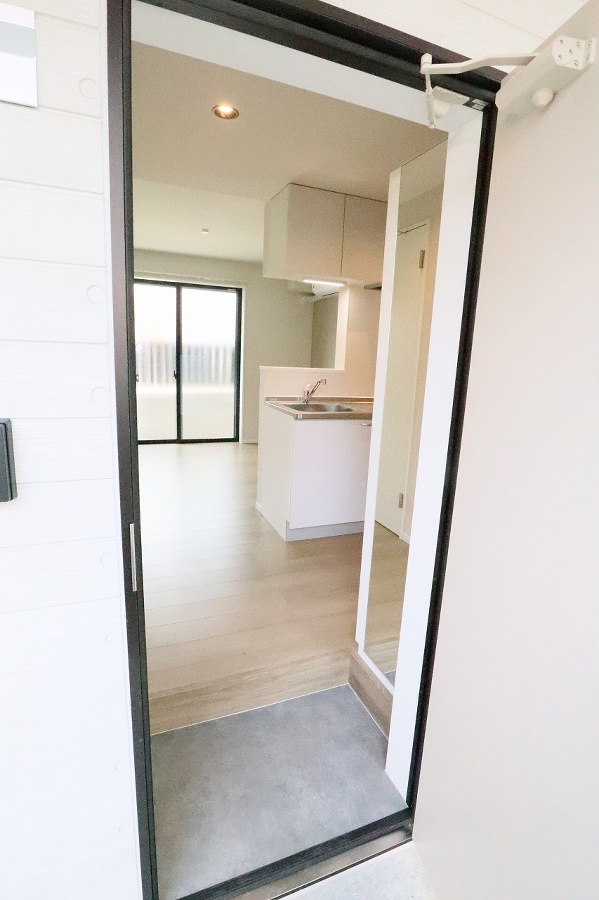 玄関 ※反転タイプの写真です 写真10