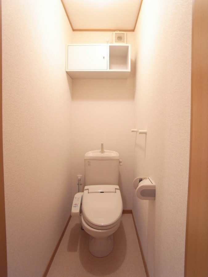 トイレ 別の部屋の写真です。 写真12