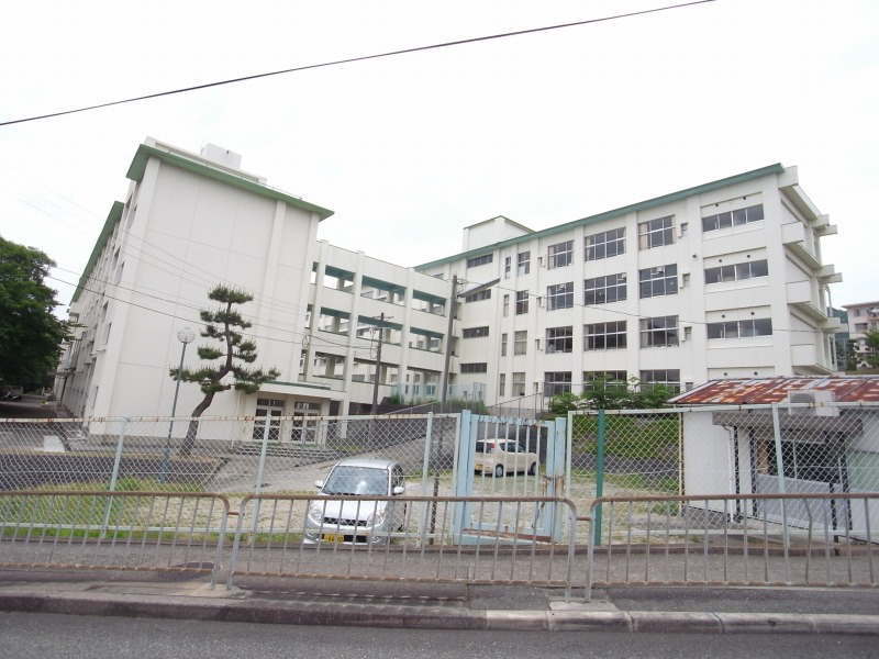 川西中学校まで394m (徒歩5分) 写真22