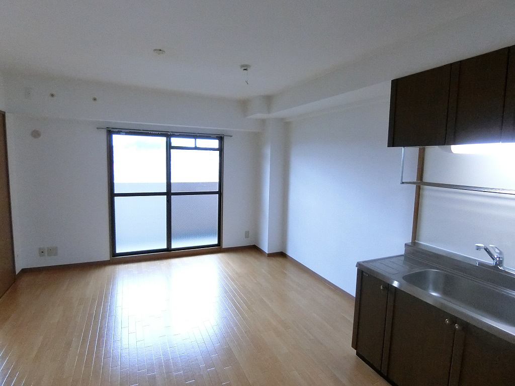 リビング 空予定につき、室内写真は前回のもの 写真2