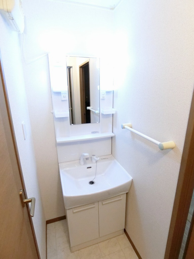 洗面所 ※別の部屋の写真です。 写真6