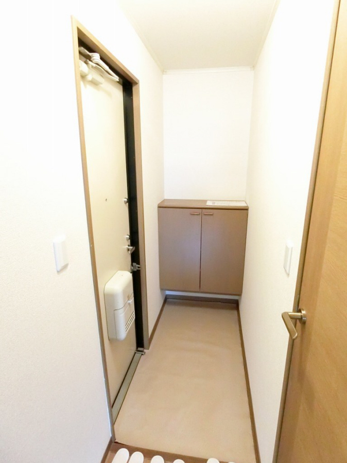 玄関 ※別の部屋の写真です。 写真5
