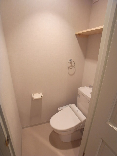 トイレ 温水洗浄便座付トイレ 写真8