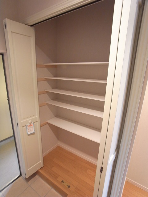 収納 大きいシューズボックス 写真9