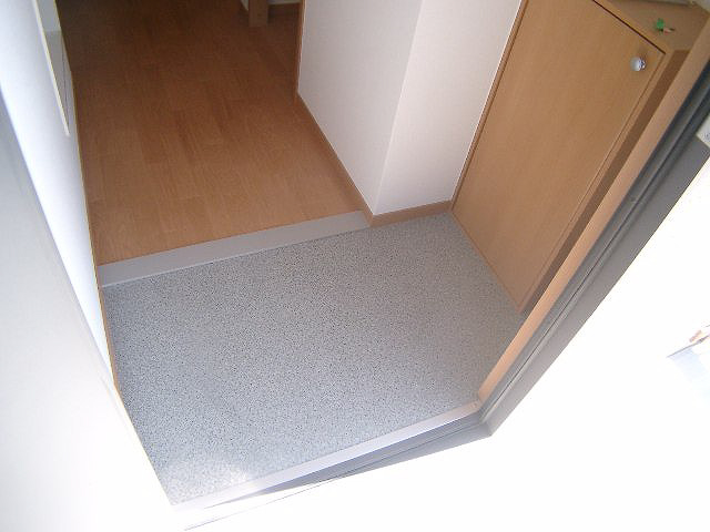 玄関 ※同タイプの写真です 写真5