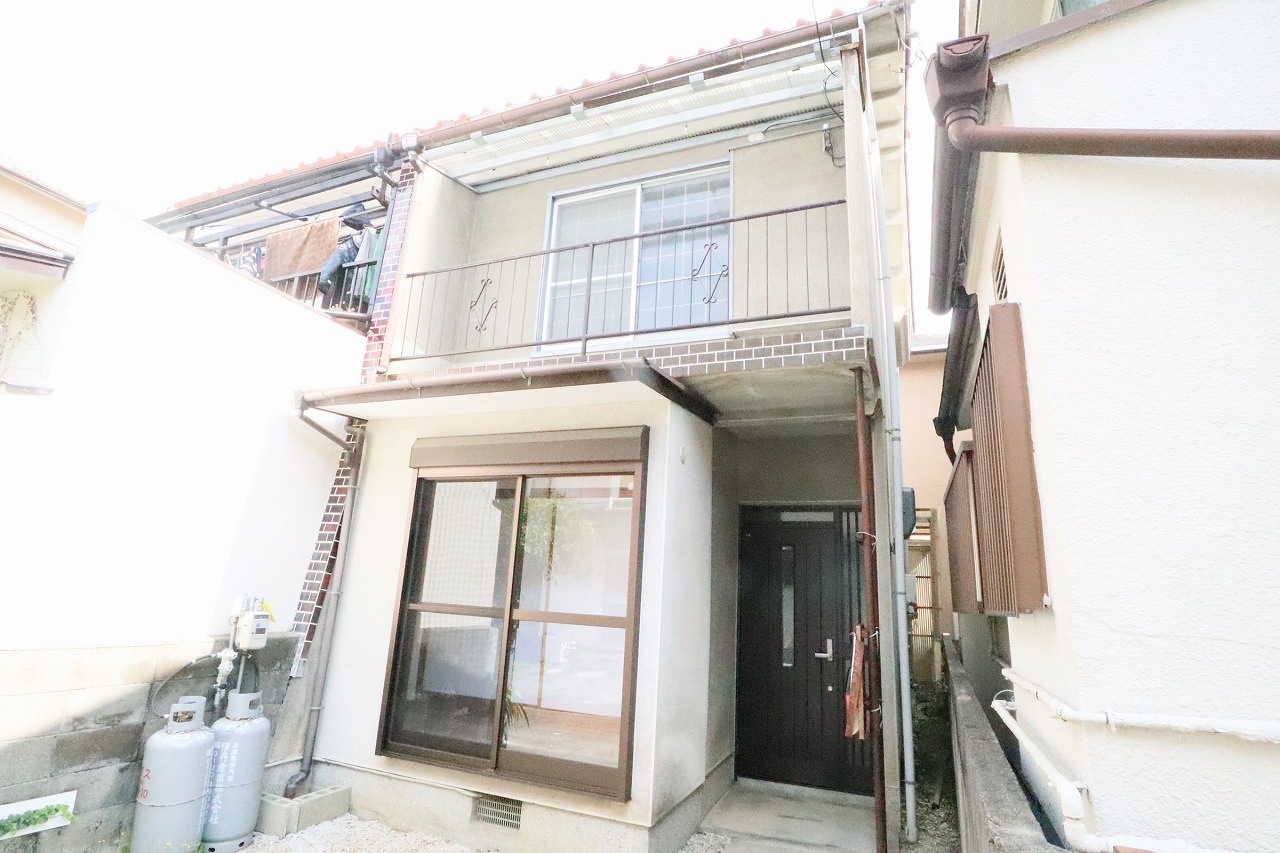 美園町貸家