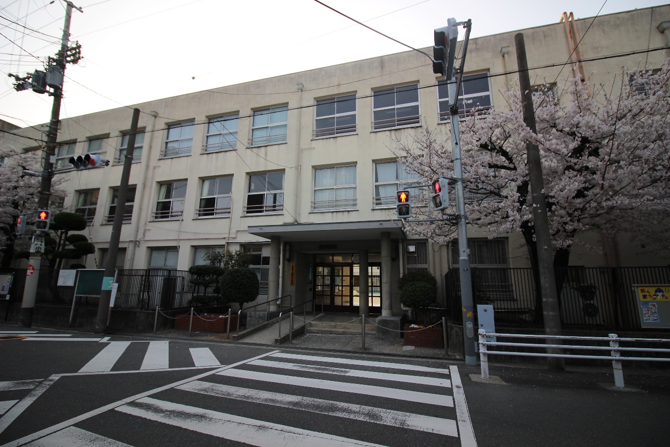 大阪市立城北小学校まで201m (徒歩3分) 写真21