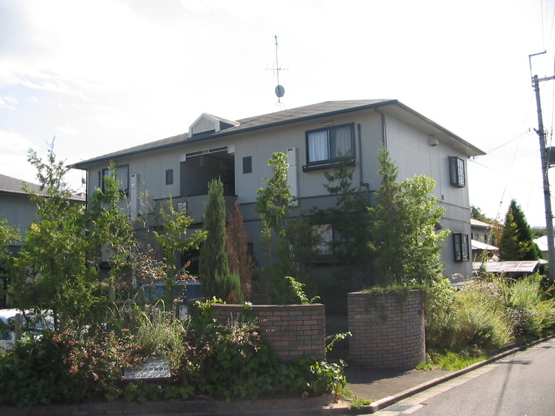 サンビレッジ学園前東坂Ｄ