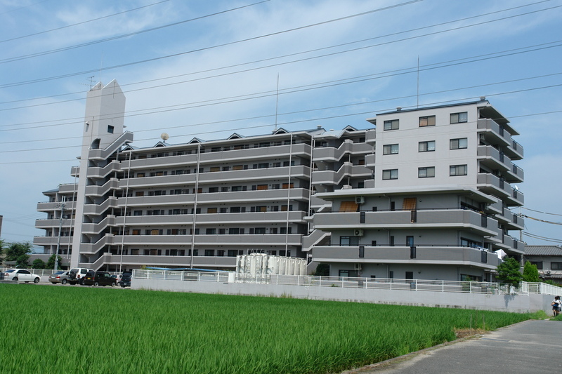 ローレルコート天理前栽