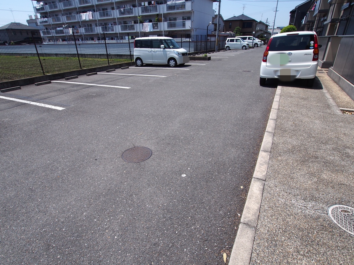駐車場 写真15