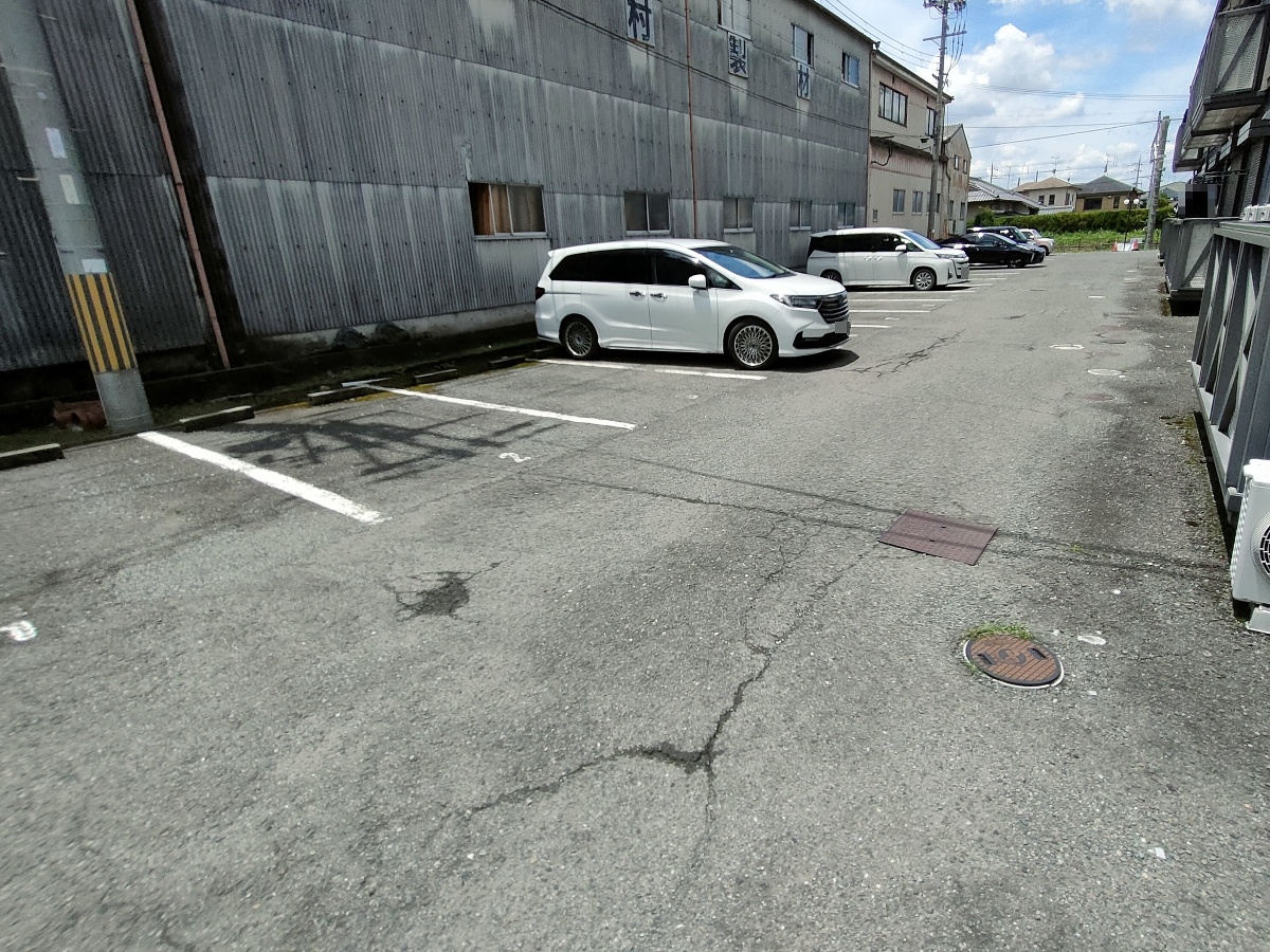 駐車場 写真15