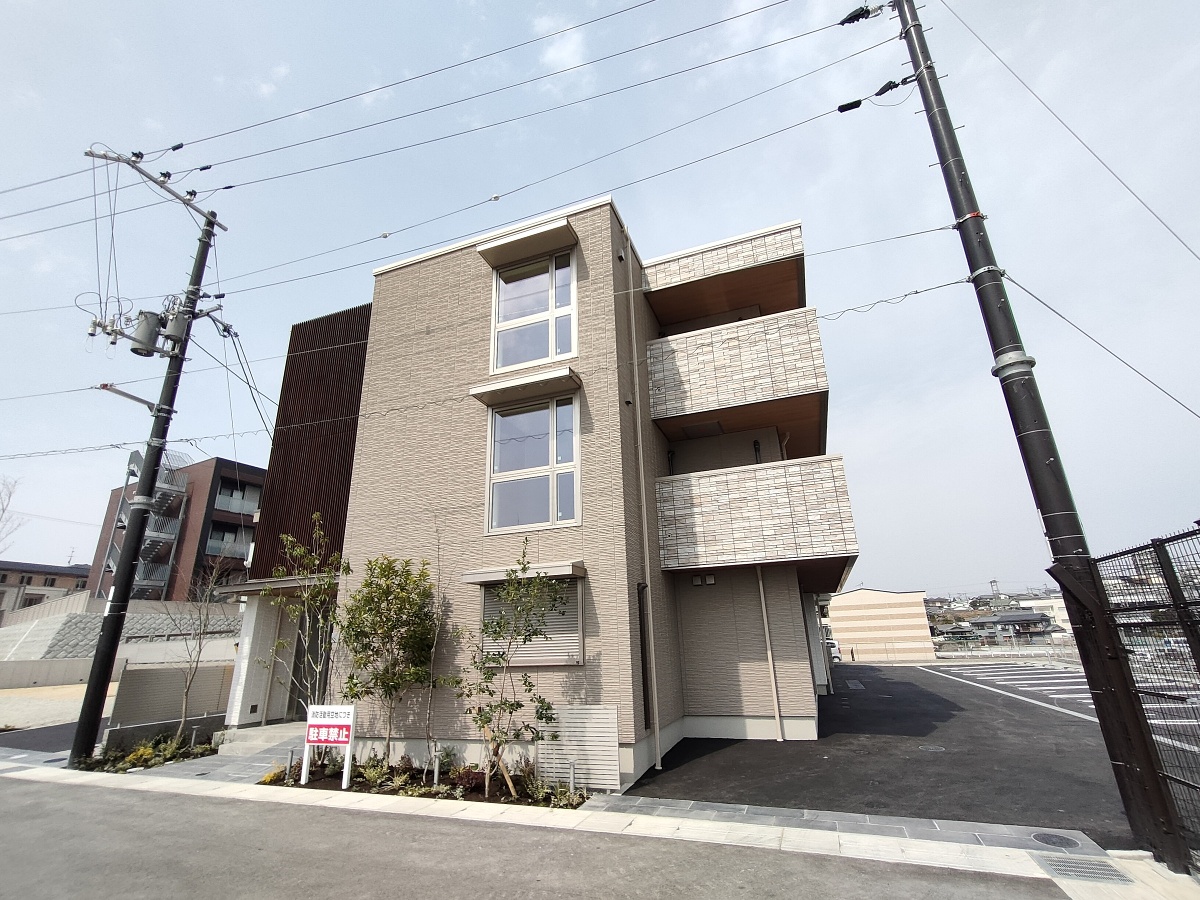 シャーメゾン　オネスト　学園前