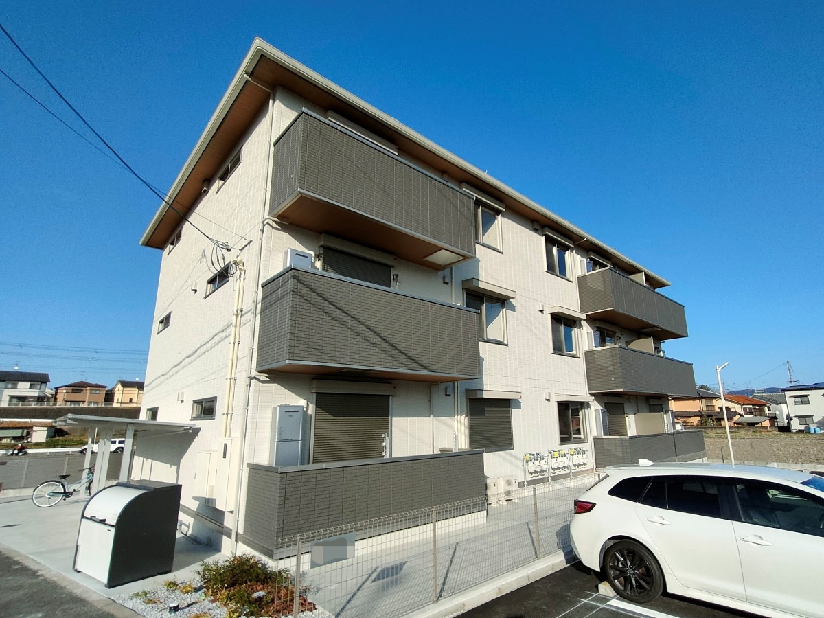 リジェールイースト