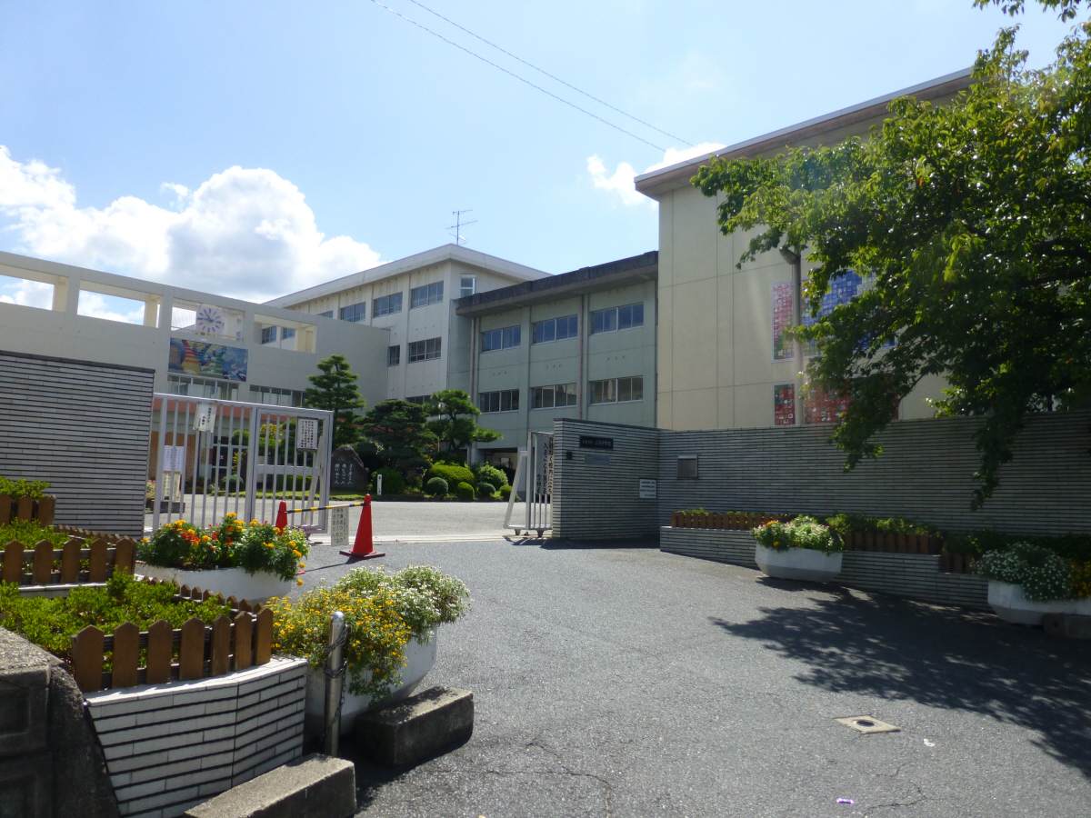 三笠中学校まで1336m (徒歩17分) 写真22