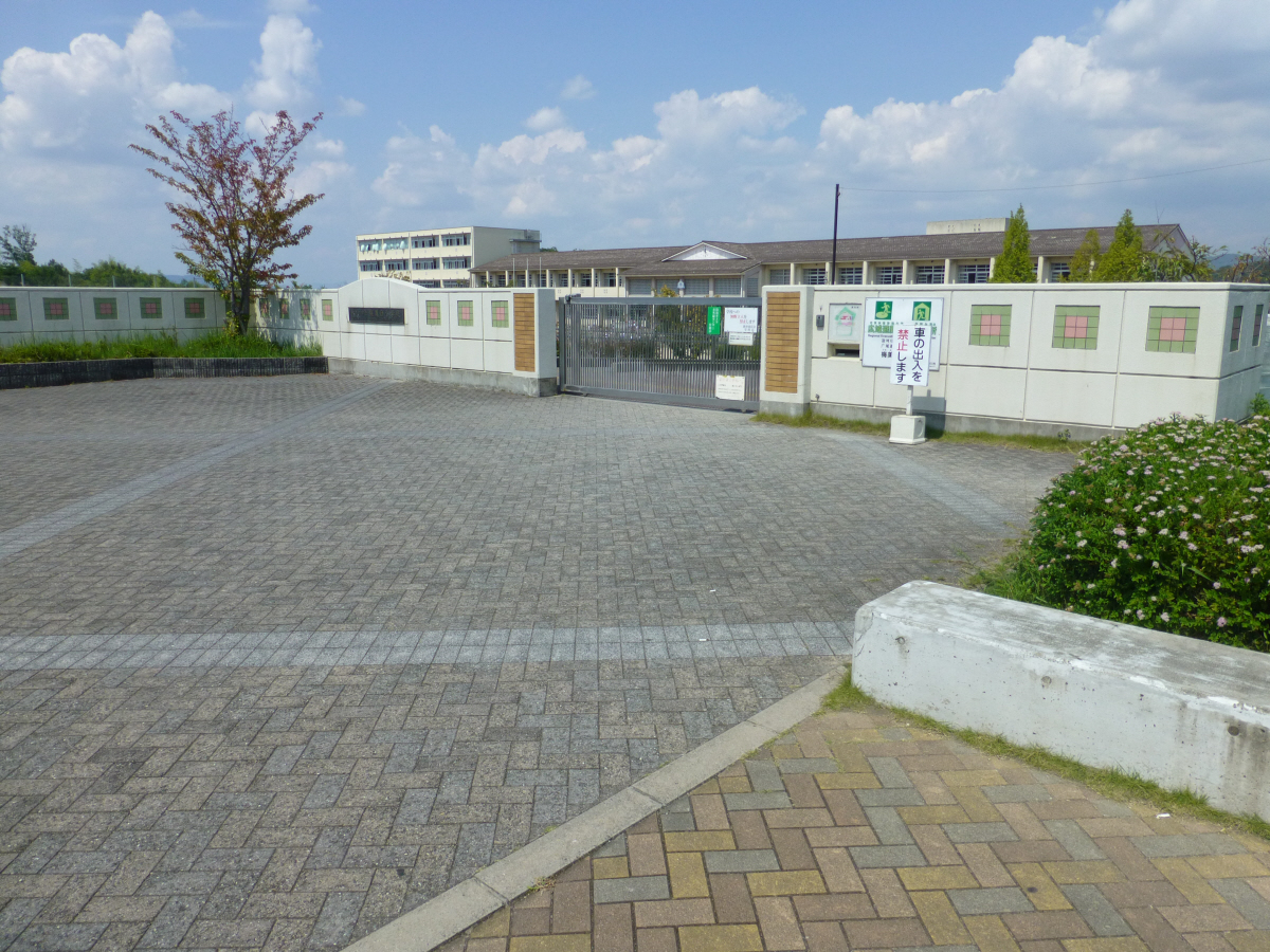 梅美台小学校まで420m (徒歩6分) 写真21
