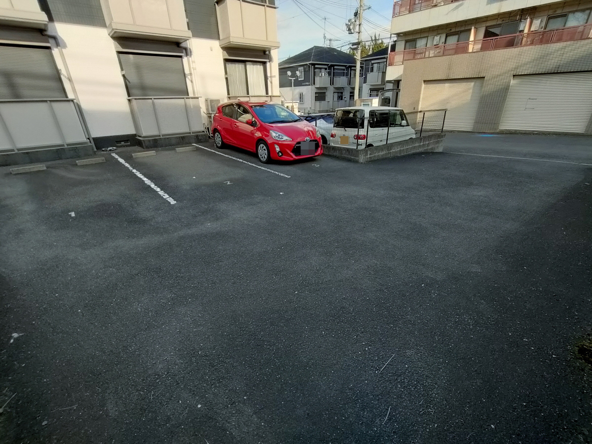 駐車場 写真15