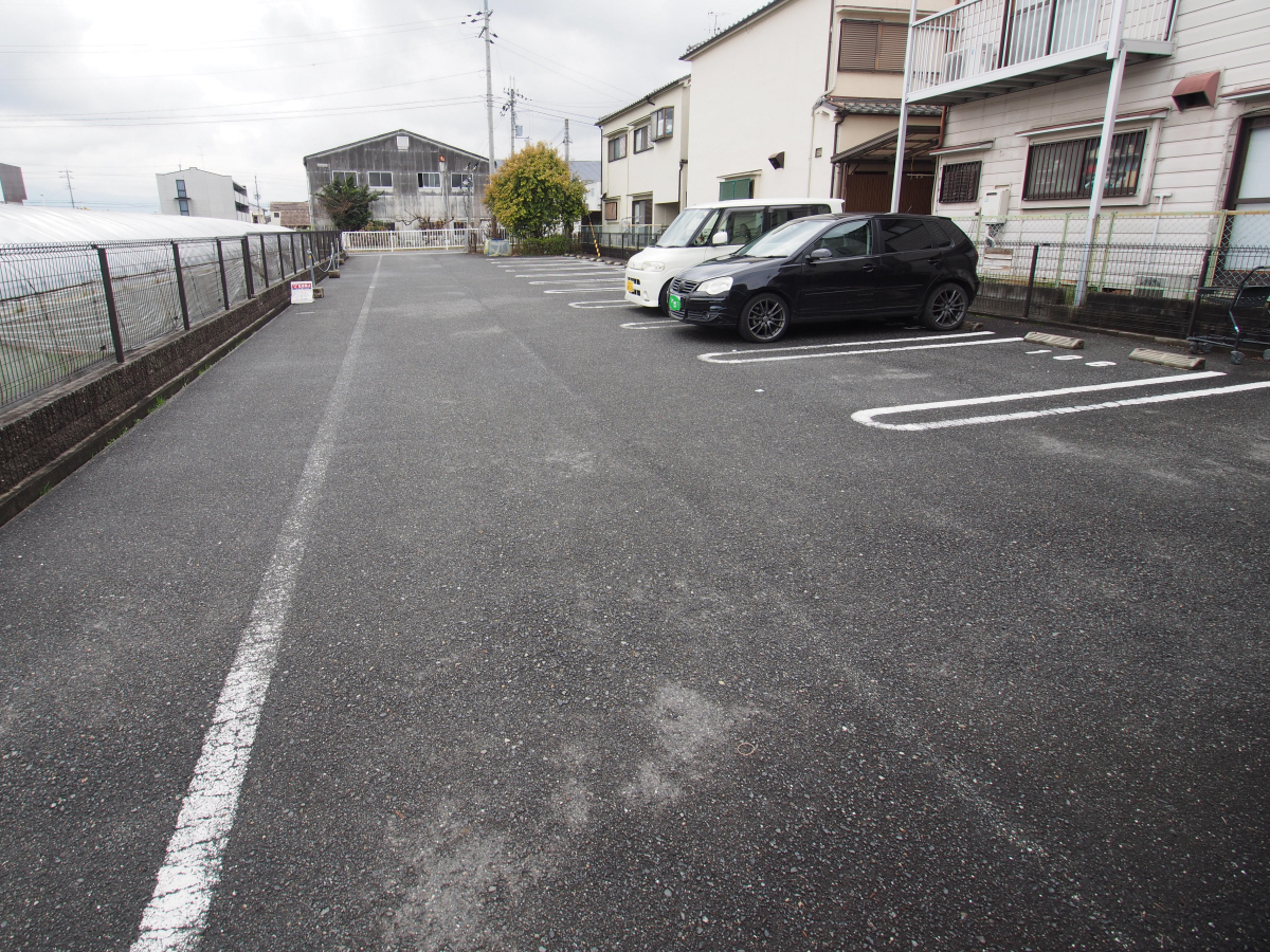 駐車場 写真15