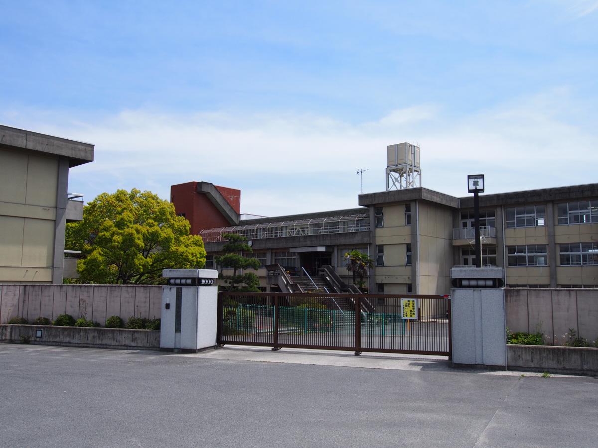 丹波市小学校まで633m (徒歩8分) 写真21