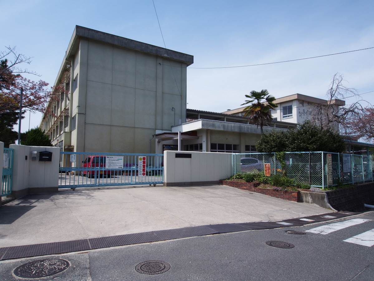伏見小学校まで550m (徒歩7分) 写真21