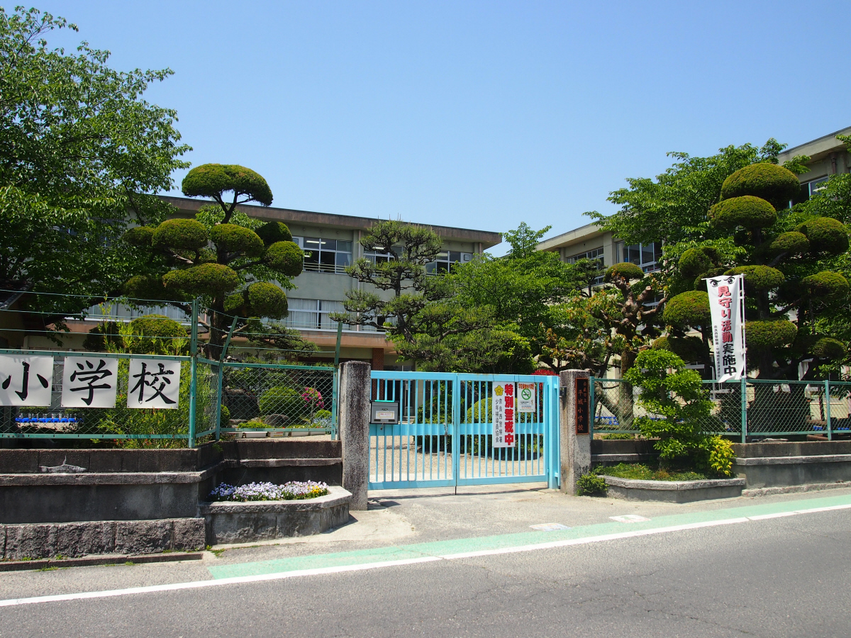 平城小学校まで185m (徒歩3分) 写真21