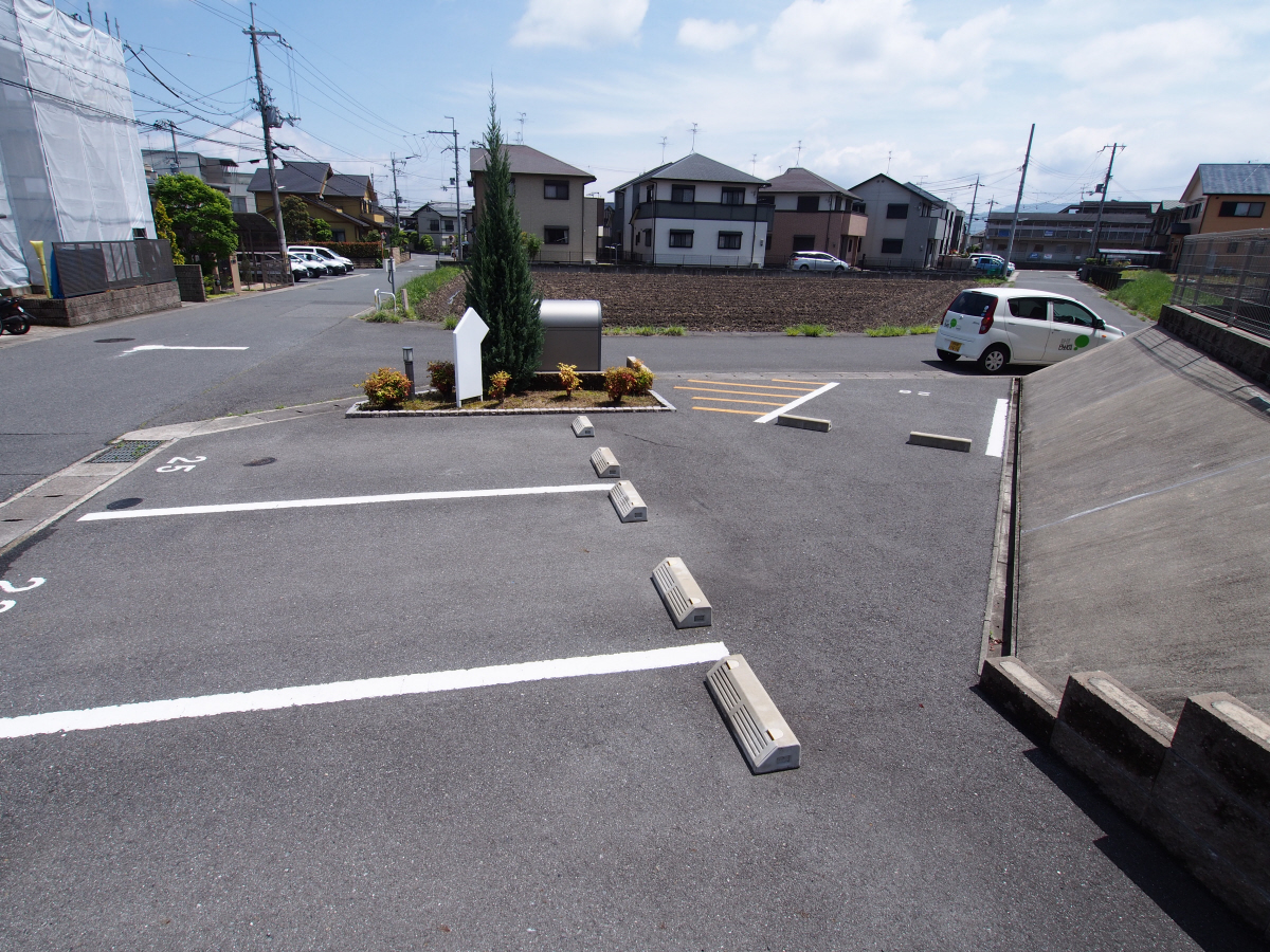 駐車場 写真13