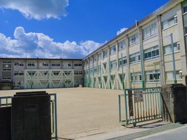 富雄北小学校まで381m (徒歩5分) 写真21