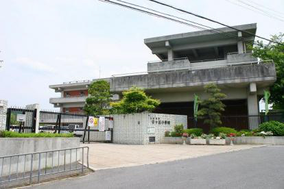 桜ヶ丘小学校まで140m (徒歩2分) 写真21