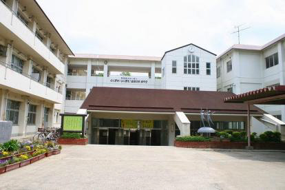 緑ヶ丘中学校まで828m (徒歩11分) 写真22