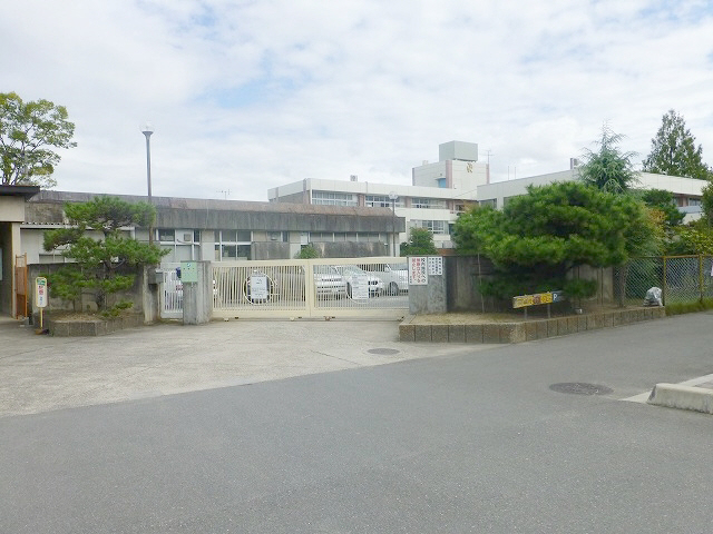 郡山北小学校まで250m (徒歩4分) 写真21