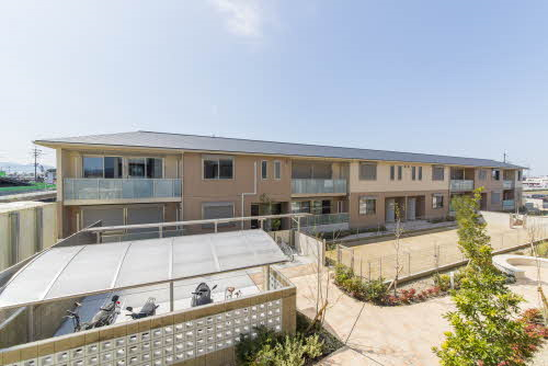 ブエナ レラシオン