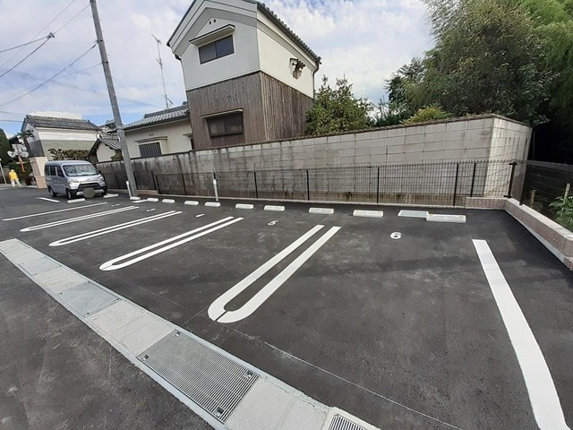 駐車場 写真13