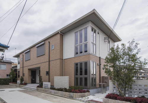 シャーメゾン斑鳩