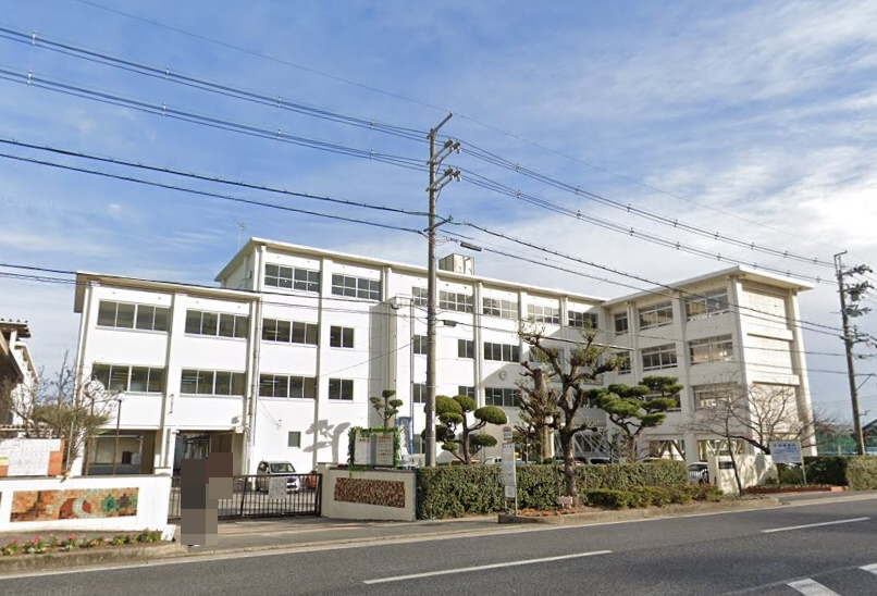 富雄中学校まで750m (徒歩10分) 写真22