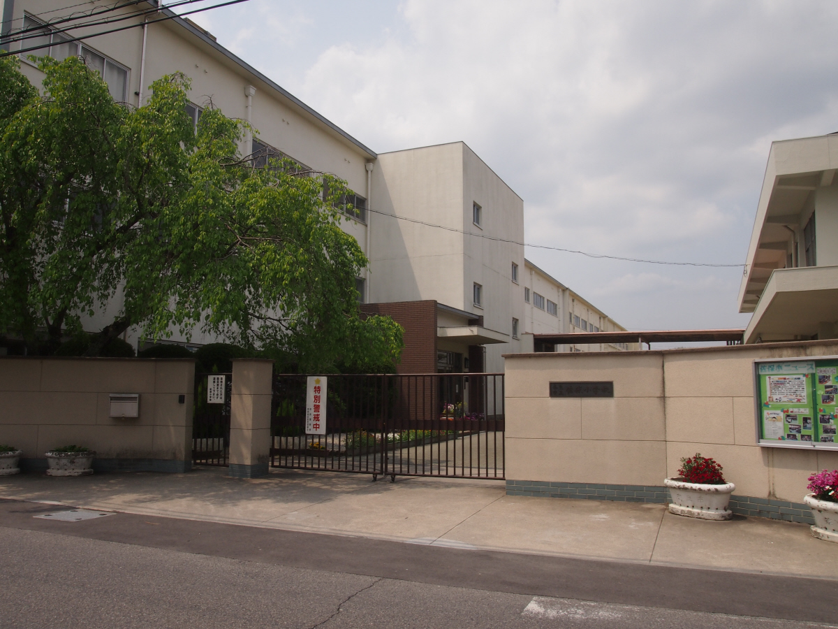 佐保小学校まで763m (徒歩10分) 写真21