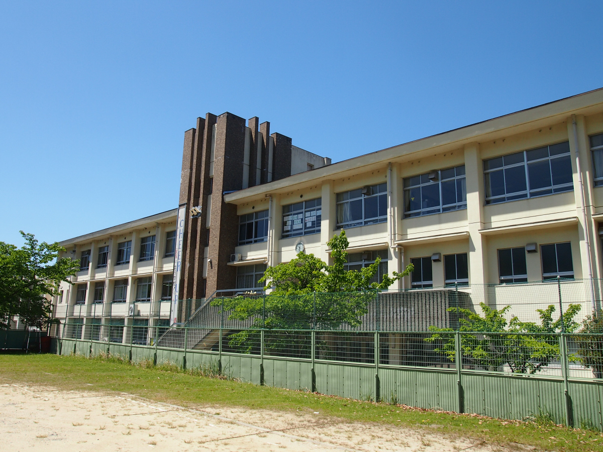 飛鳥中学校まで1383m (徒歩18分) 写真22