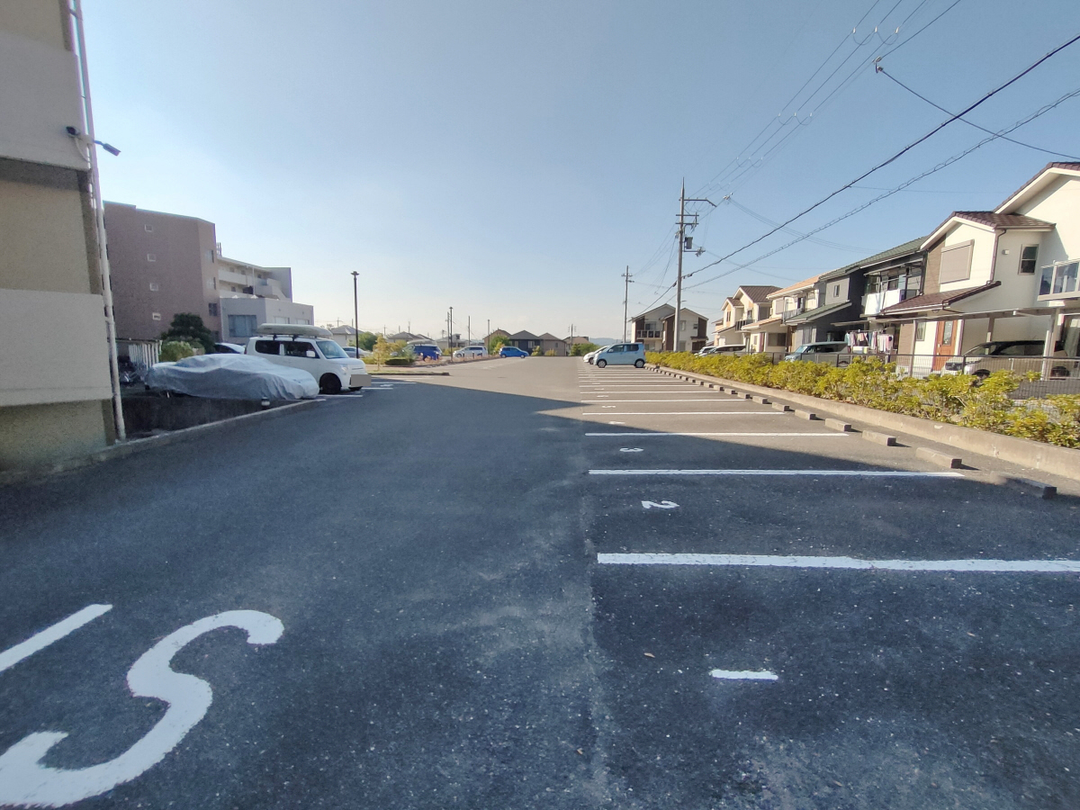 駐車場 写真14