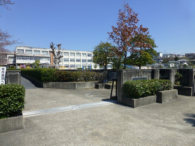 郡山西小学校まで950m (徒歩12分) 写真21