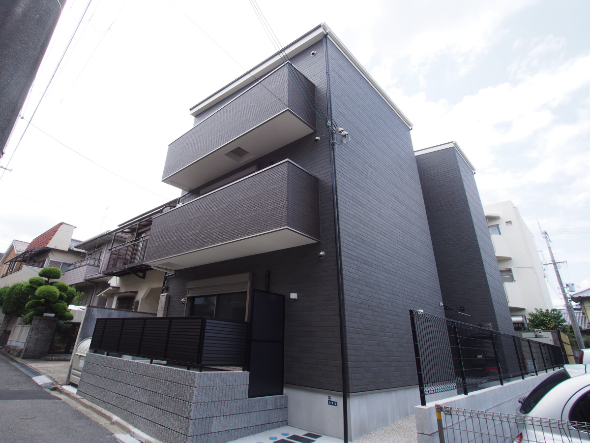 J・Qualior学園前（ジェイクオリア）