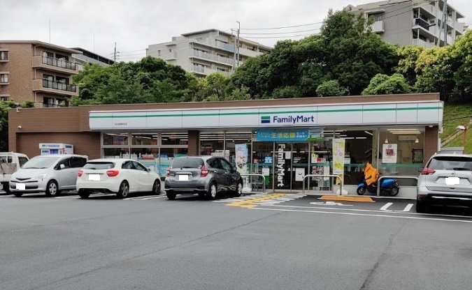ファミリーマート奈良鶴舞西店まで514m (徒歩7分) 写真25