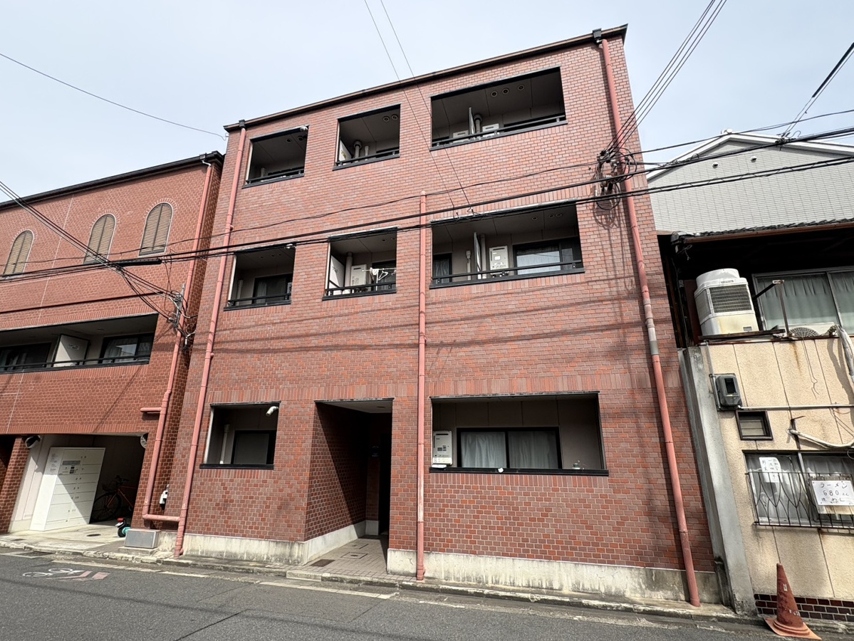 ラトゥール牧眞