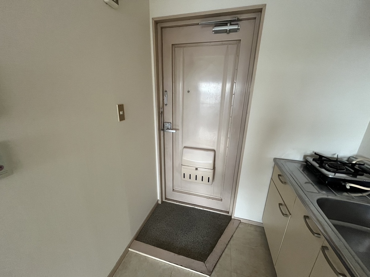 玄関 ※503号室の写真です。 写真13