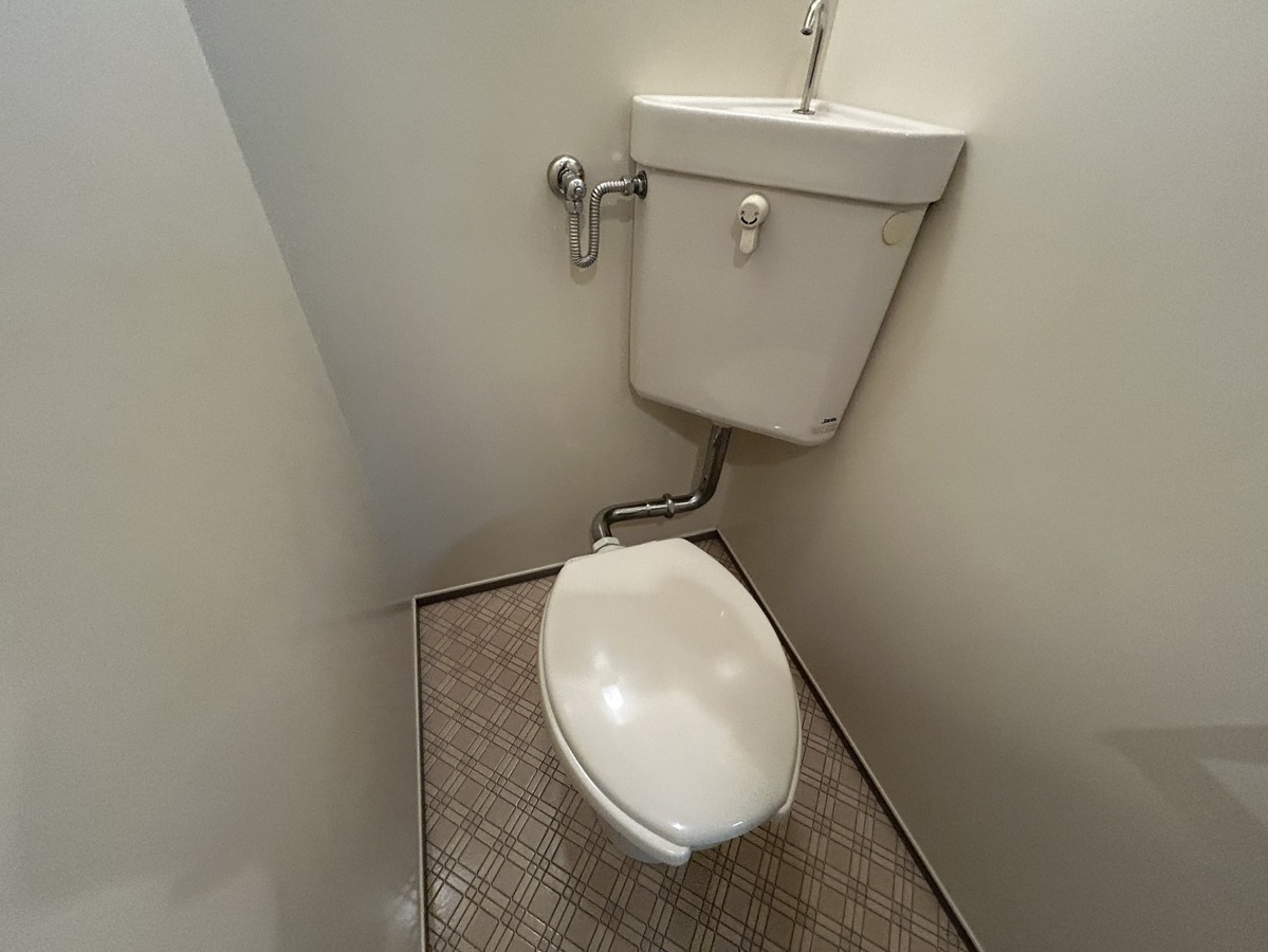 トイレ 301号室の写真です 写真16