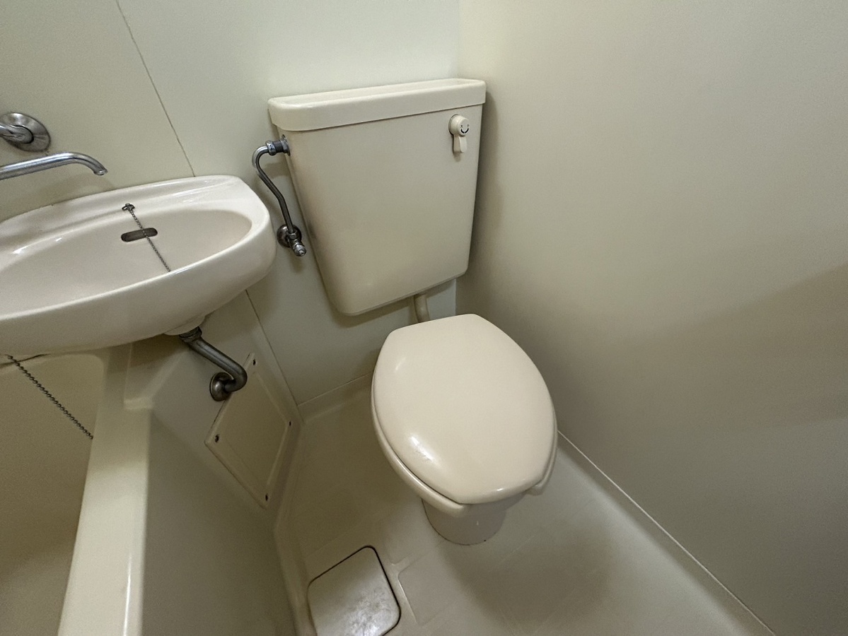 トイレ ※201号室の写真です 写真16