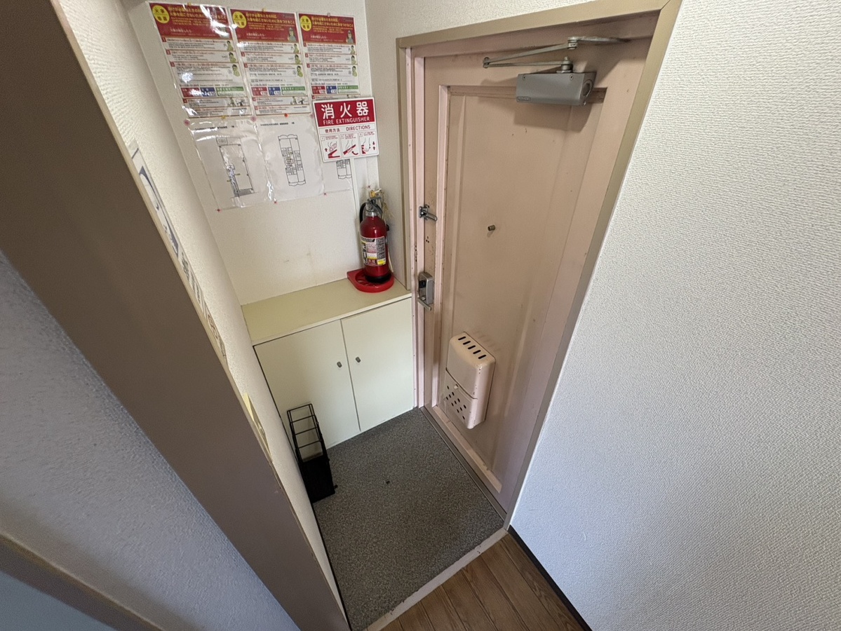 玄関 ※残置物です。 写真14