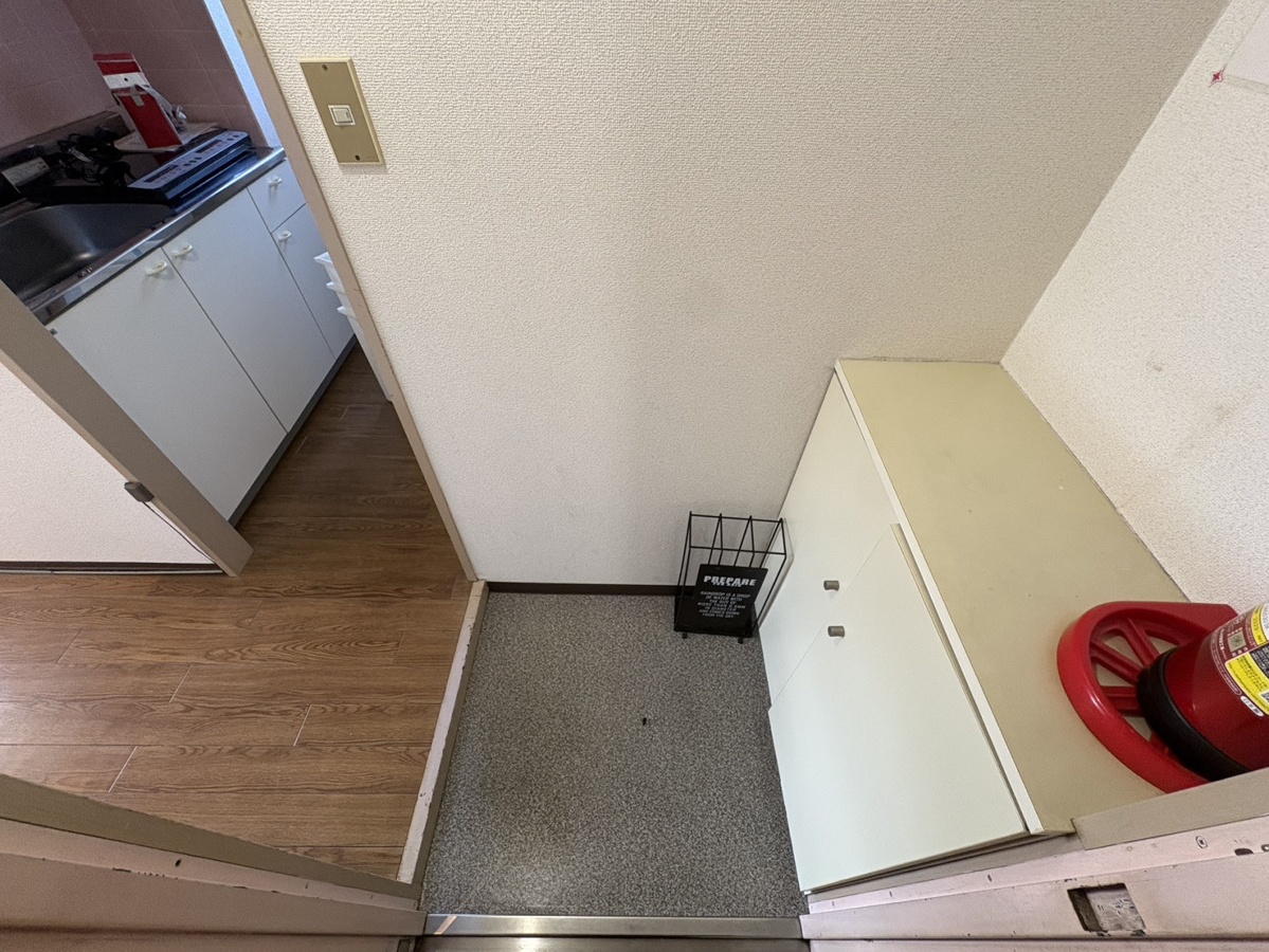 玄関 ※残置物です。 写真13