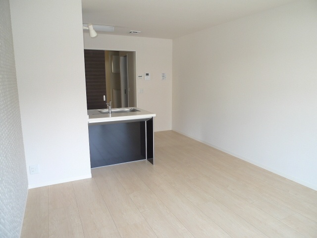 リビング 101号室の写真です 写真3