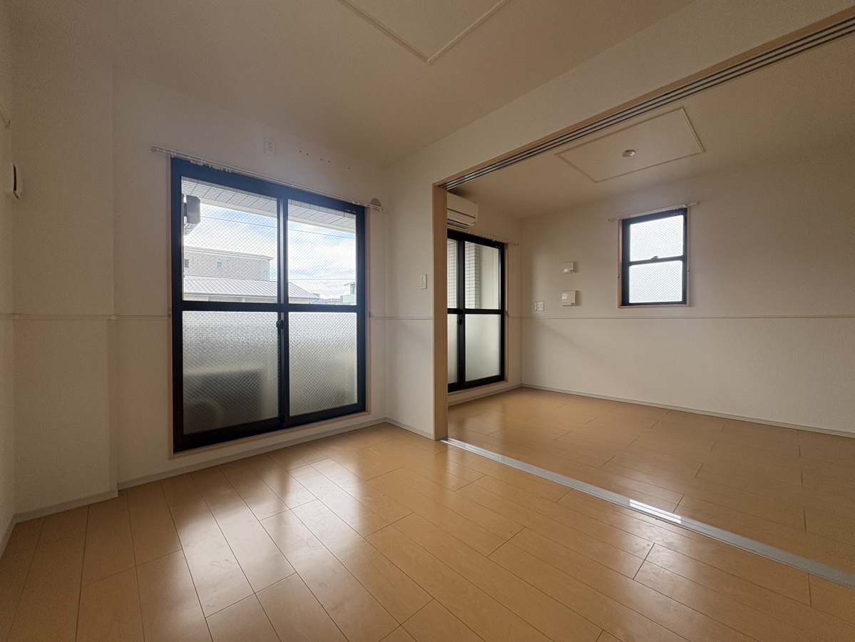 居室 302号室の写真です 写真6