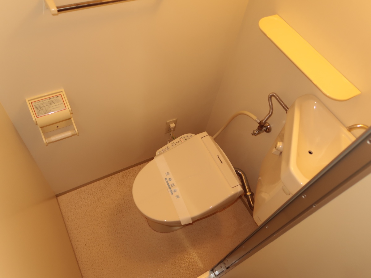 トイレ 102号室の写真です 写真6