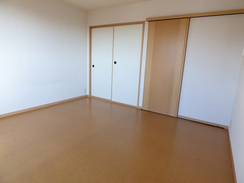 リビング 205号室の写真です 写真3