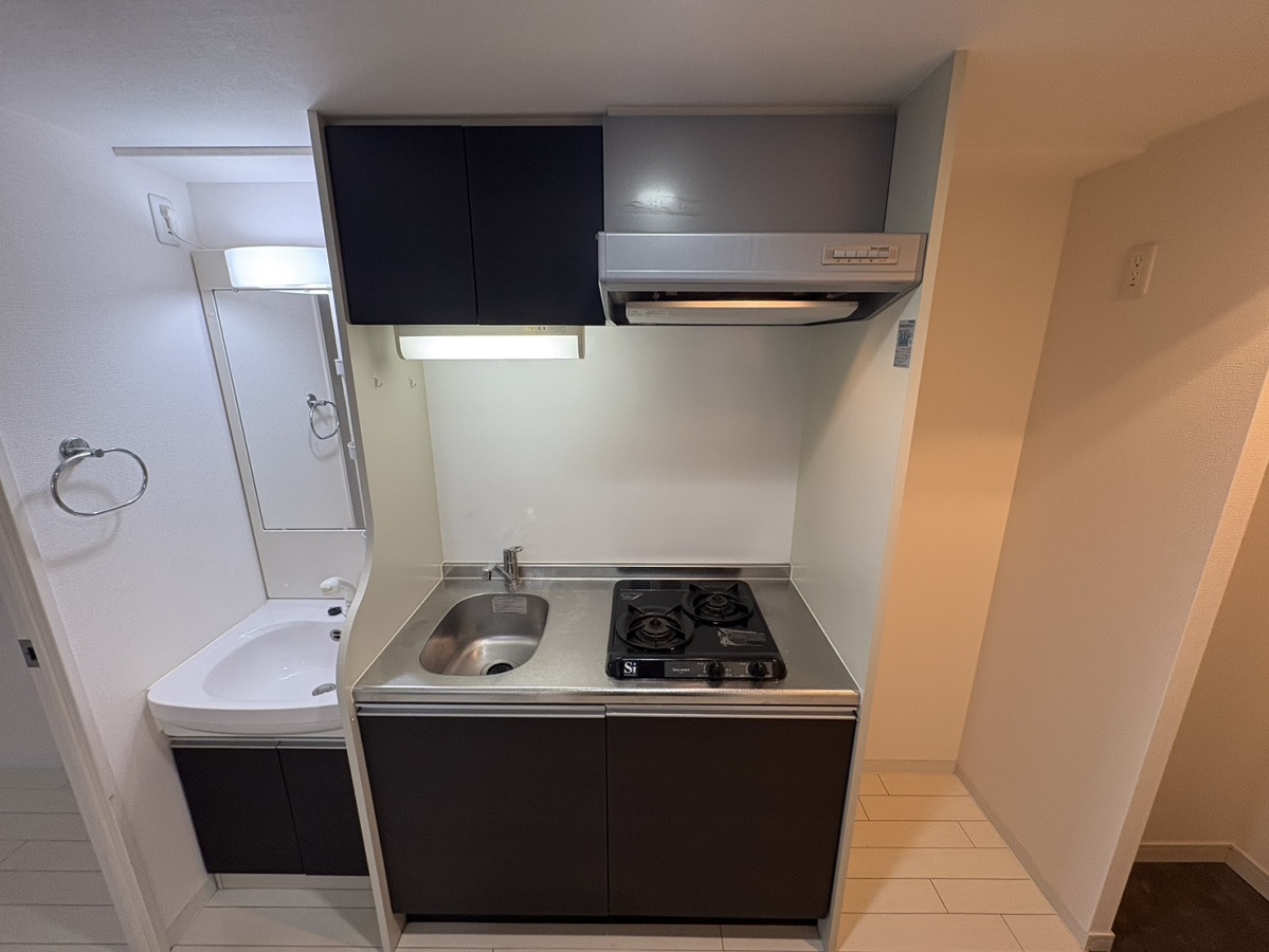 キッチン 404号室(反転)の写真です 写真7